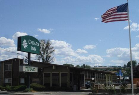 Cedars Inn Lewiston Exterior photo