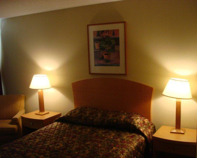 Cedars Inn Lewiston Room photo