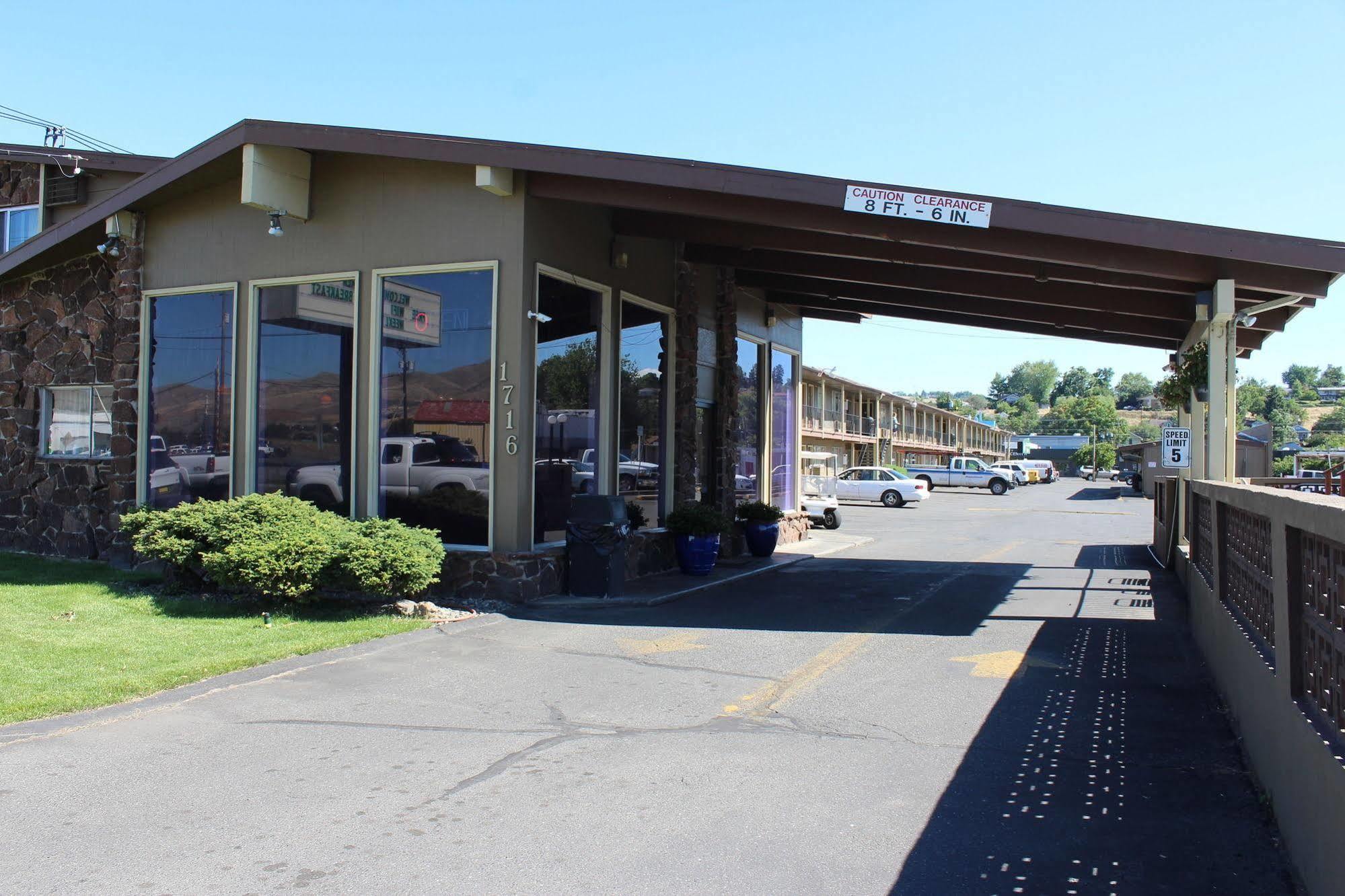 Cedars Inn Lewiston Exterior photo